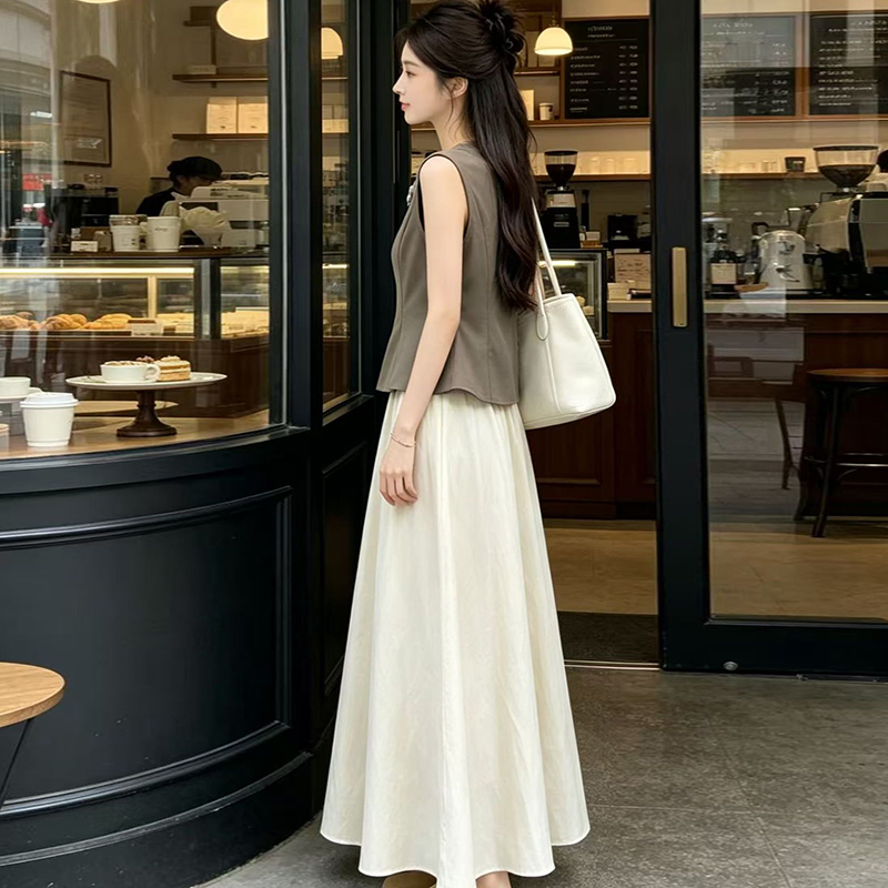 ชุดเสื้อกั๊กกระโปรงทรงเข้ารูปป - Korean Lifestyle บทวิจารณ์และราคา