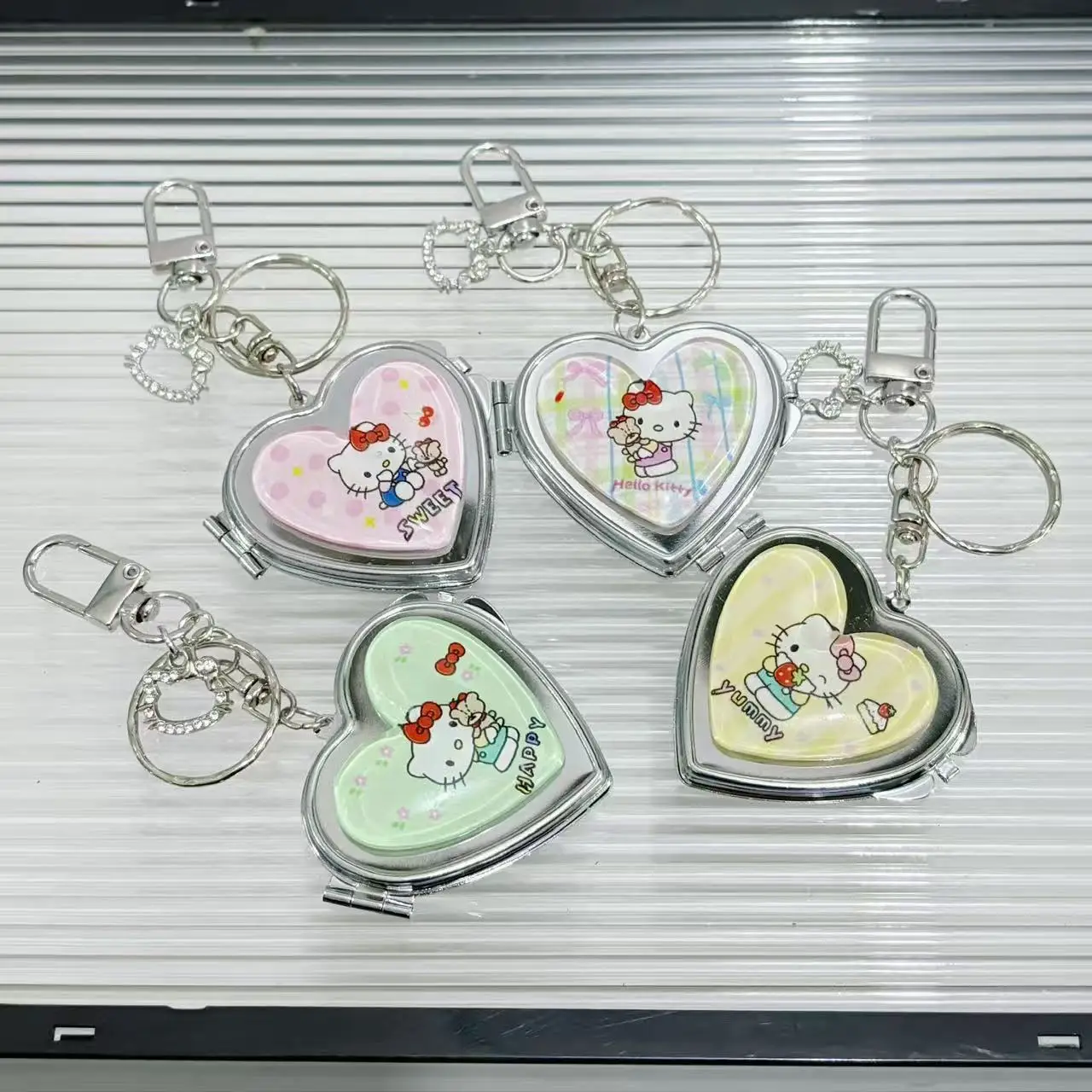 กระจกพกพาสไตล์อินสตาแกรมเกาหลี - Korean Lifestyle บทวิจารณ์และราคา